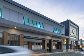 Walkable Convenience Dual Studio Cannon Hill, Brisbane